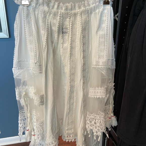 Vici off the shoulder crochet top - Picture 3 of 7